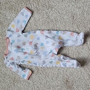 Carter's Baby Girl Gray Heart Printed Pajamas Size 6 Months